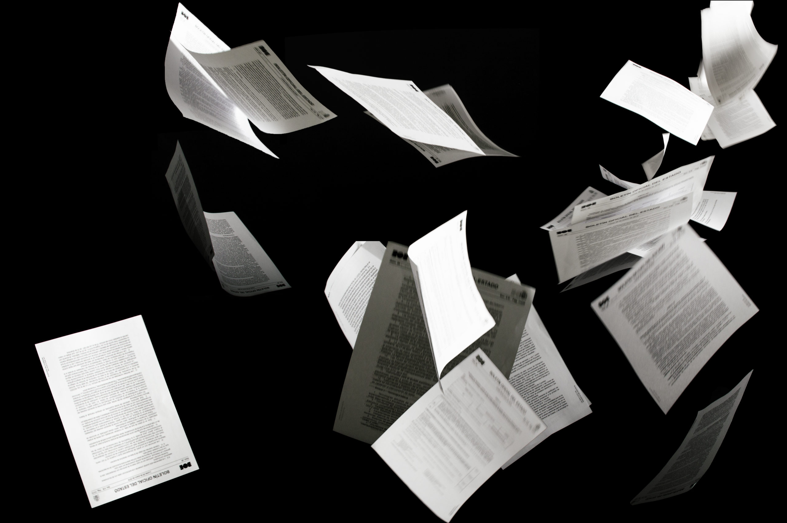 Падающие листы бумаги